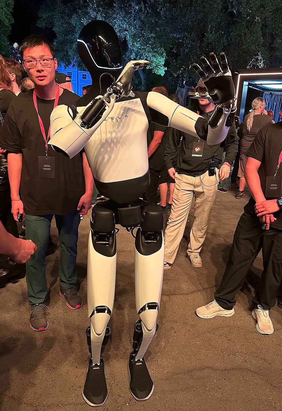 Tesla's Optimus robot dancing at Warner Brothers Robotaxi event October 2024